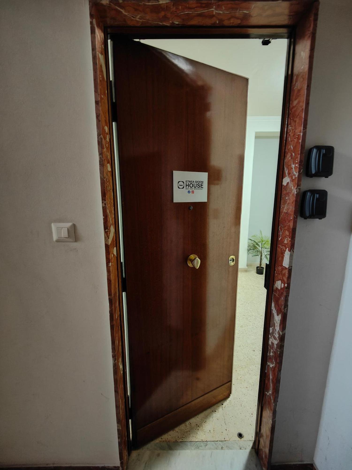 Etnea Gioeni House Suite カターニア エクステリア 写真